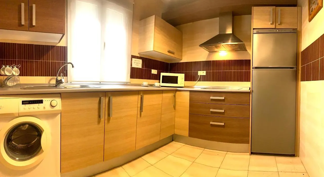 Apartamentos Alcazar De バエサ 0*,  スペイン