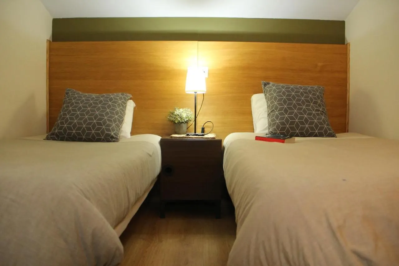 Apartamentos Alcazar De バエサ