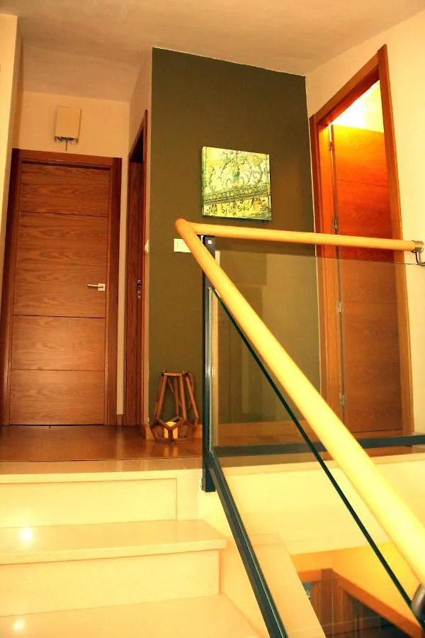 Apartamentos Alcazar De バエサ