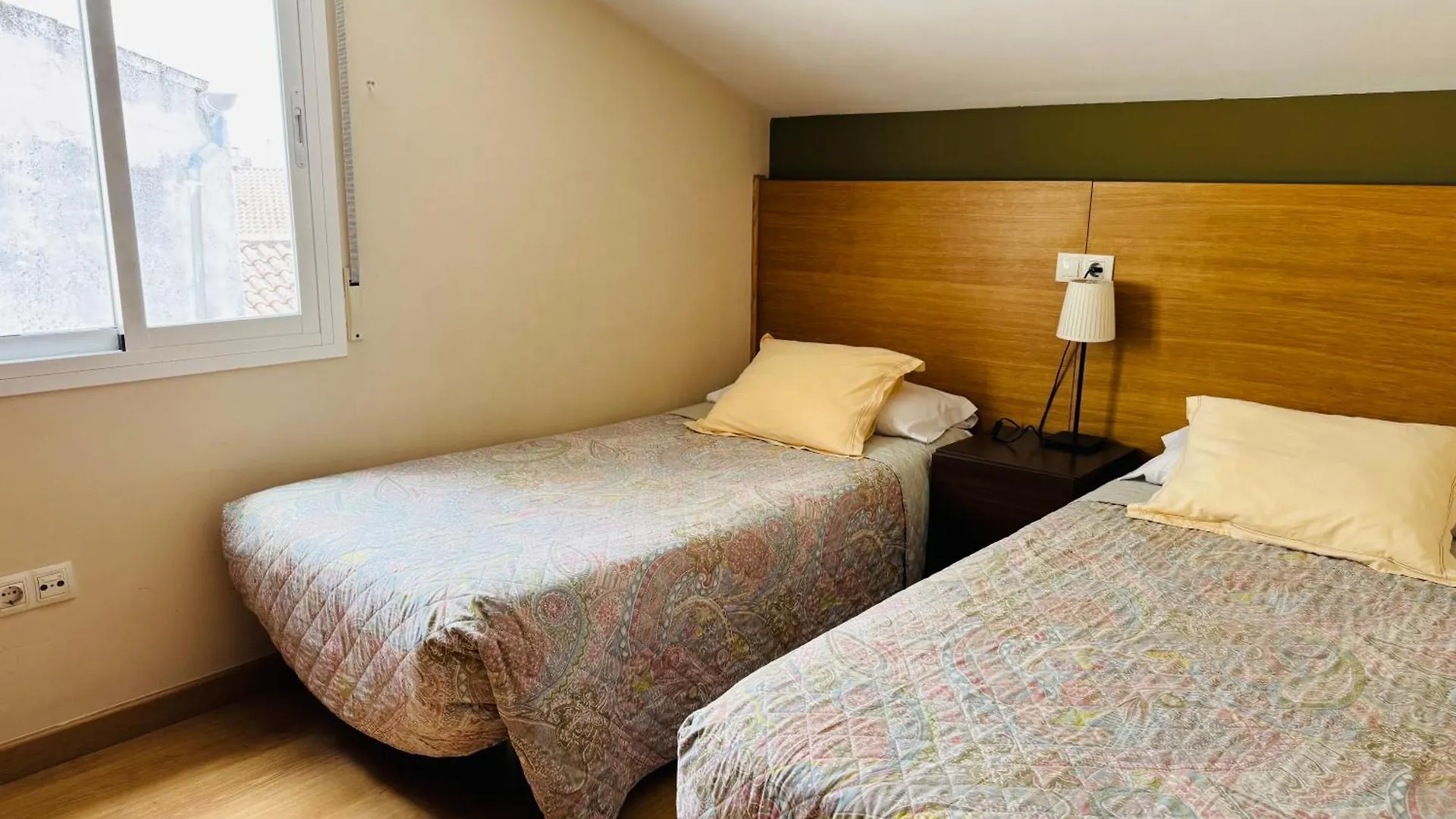 Apartamentos Alcazar De バエサ