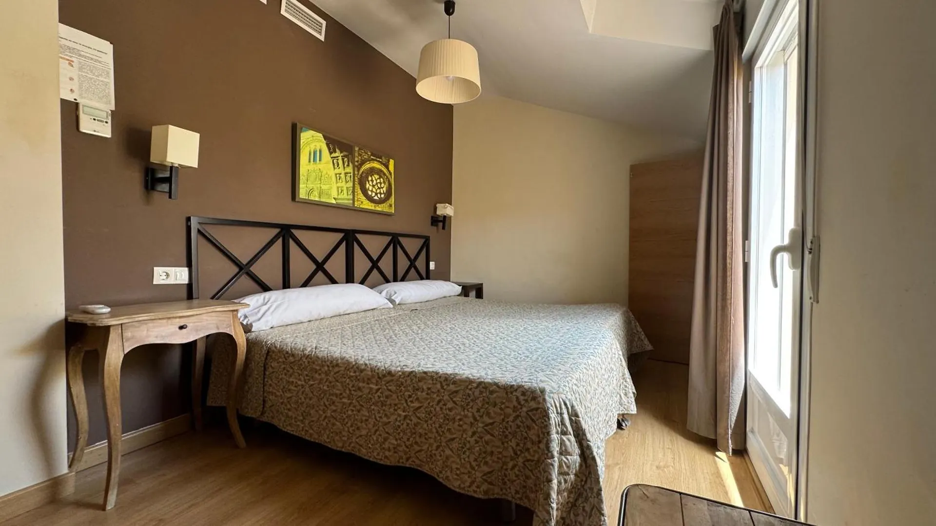 Apartamentos Alcazar De バエサ アパート