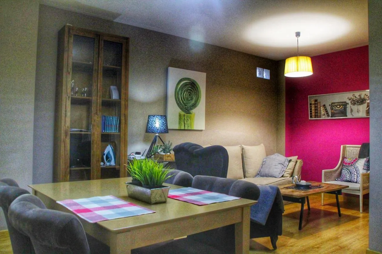 Apartamentos Alcazar De バエサ アパート