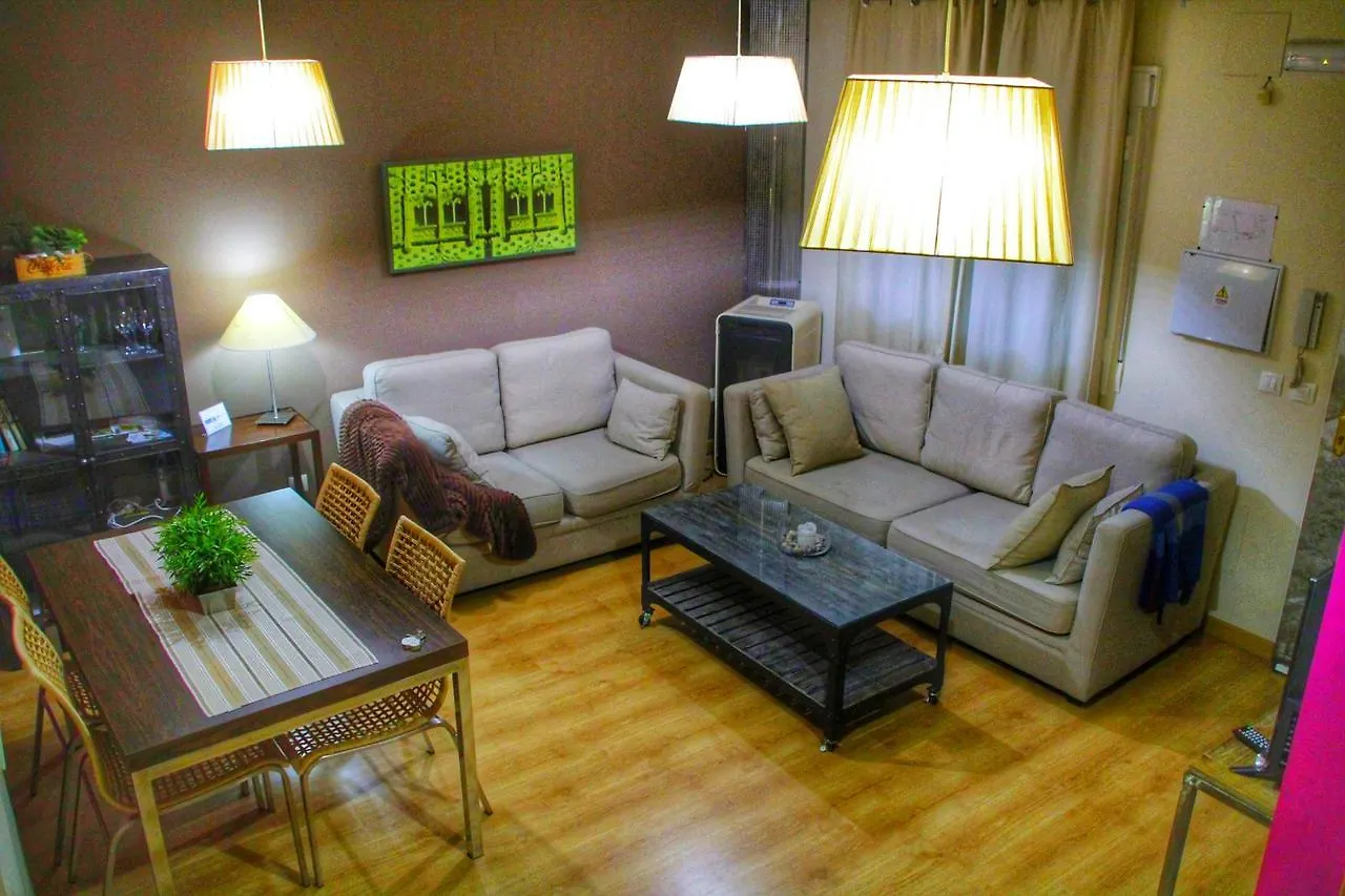Apartamentos Alcazar De バエサ