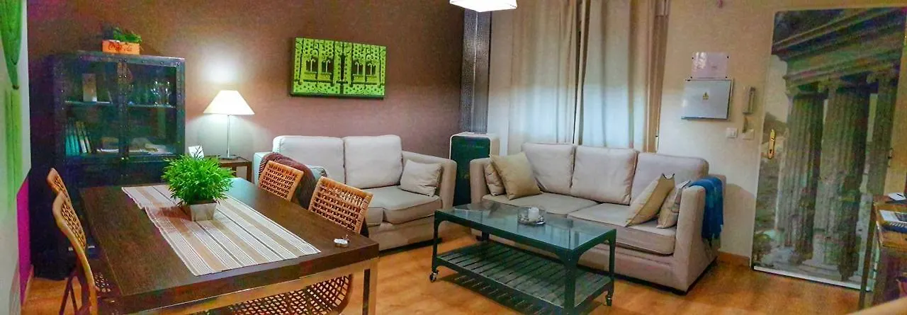 Apartamentos Alcazar De バエサ 0*,  スペイン