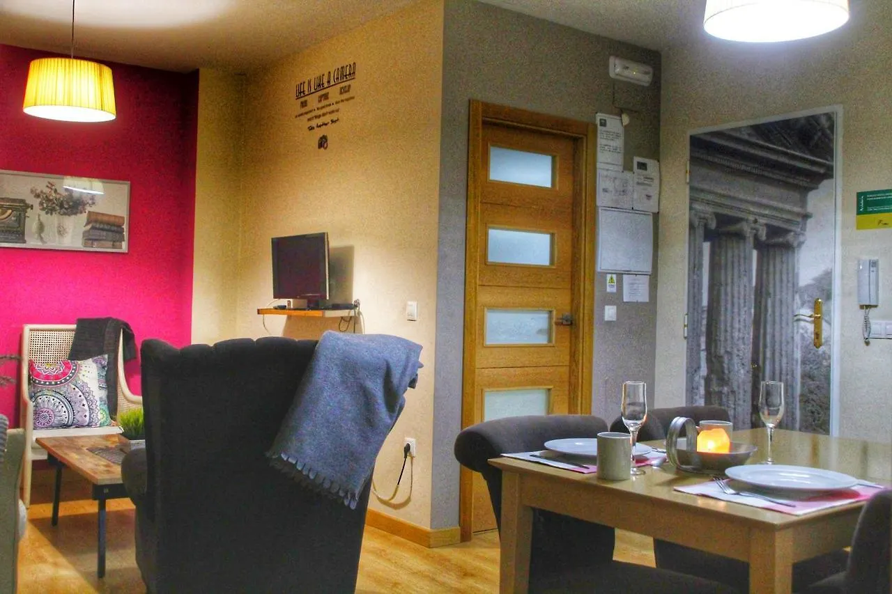 Apartamentos Alcazar De バエサ