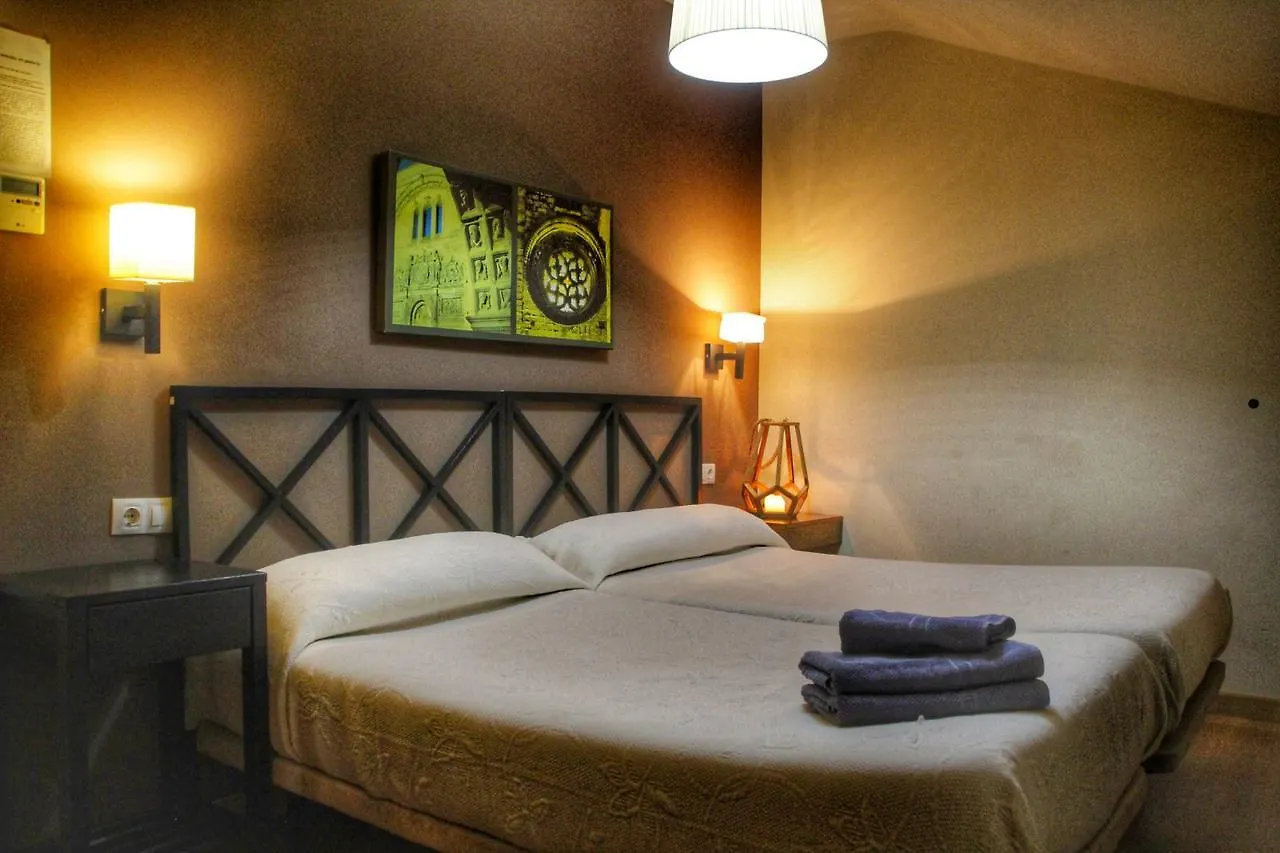 Apartamentos Alcazar De バエサ アパート
